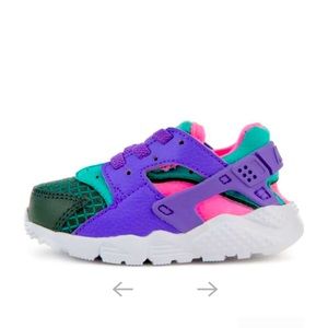 Nike Huarache Run size 7 (Toddler) excellent condition box included